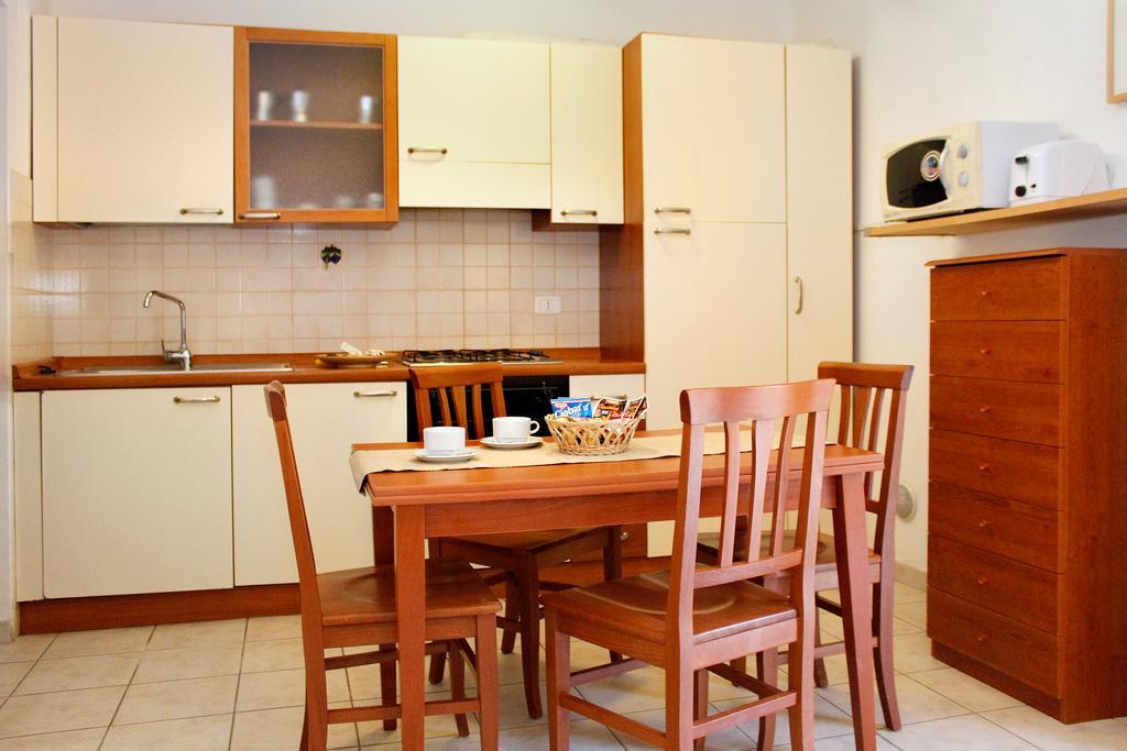 Residence Teclini Кастільйоне-делла-Пеская Екстер'єр фото